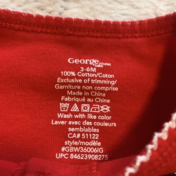 Red blouse (3 for $10) - Picture 3 of 3